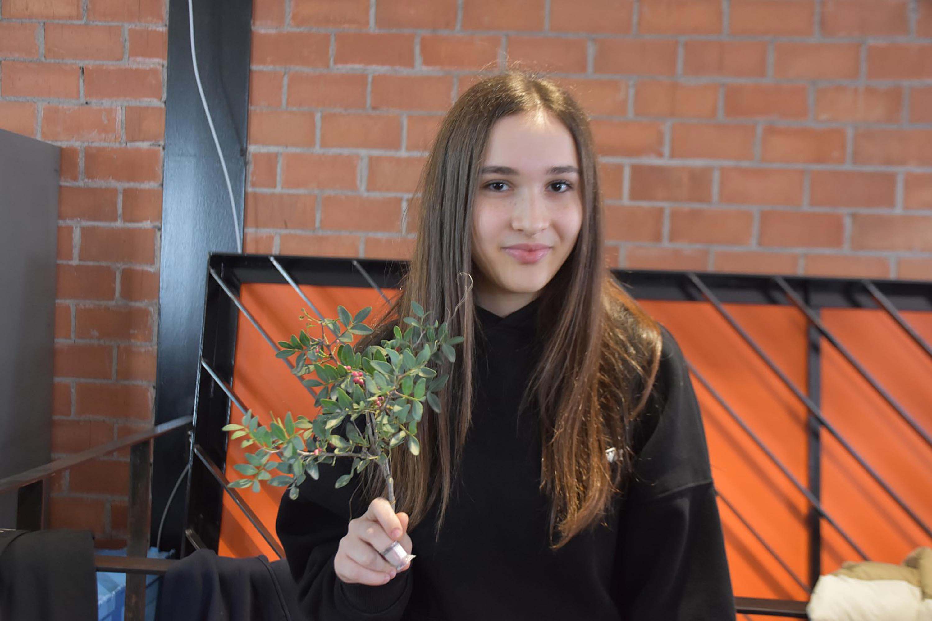 L I S E L I L E R G I D A K R I Z I N E K A R S I Y E N I L E B I L I 1060988 314870