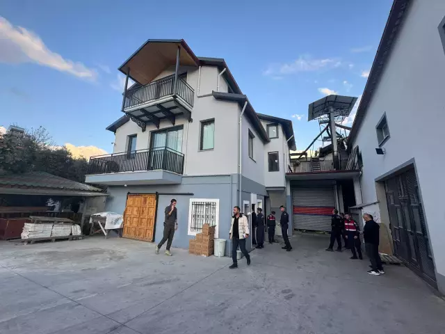 Mugla Da Siyanurun Neden Oldugu Zehirlenme Vakasi 19311671 1501 M