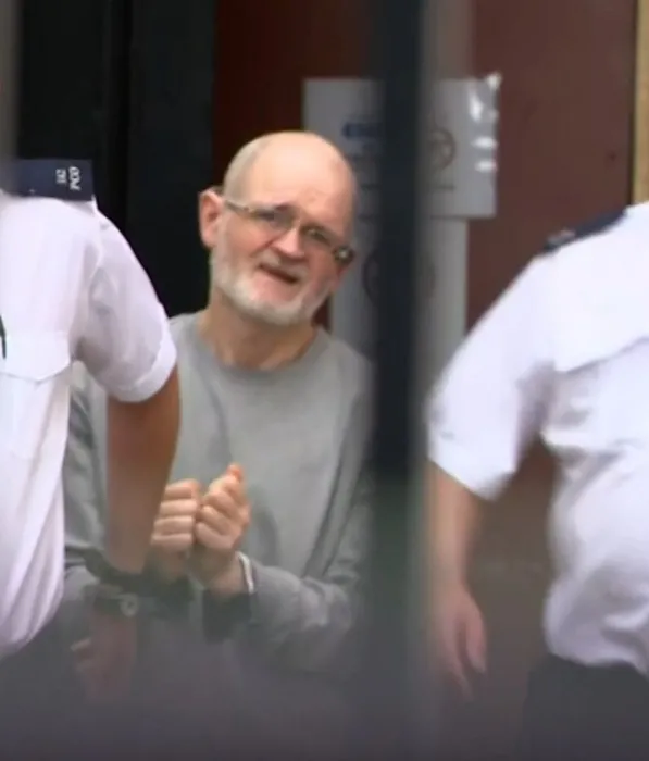 0X0 Kan Donduran Vahset Olu Babasinin Parcalarini Buzdolabina Koydu 1768985561101