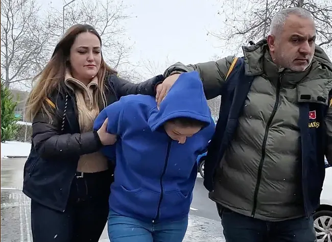 0X0 Son Dakika Tekirdagda Vahset Teyzesinin Bogazini Kesip Kolonya Ile Yakti Katilden Pes Dedirten Ifade Beni Onla 1768388787488