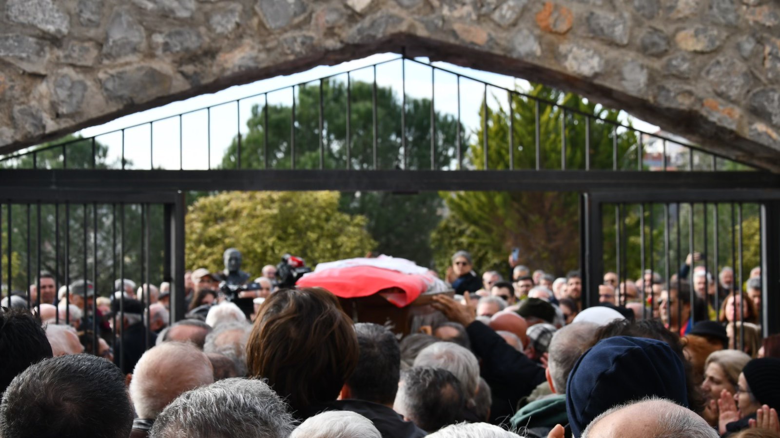 615405909 1287215643438900 2987474998141018541 N