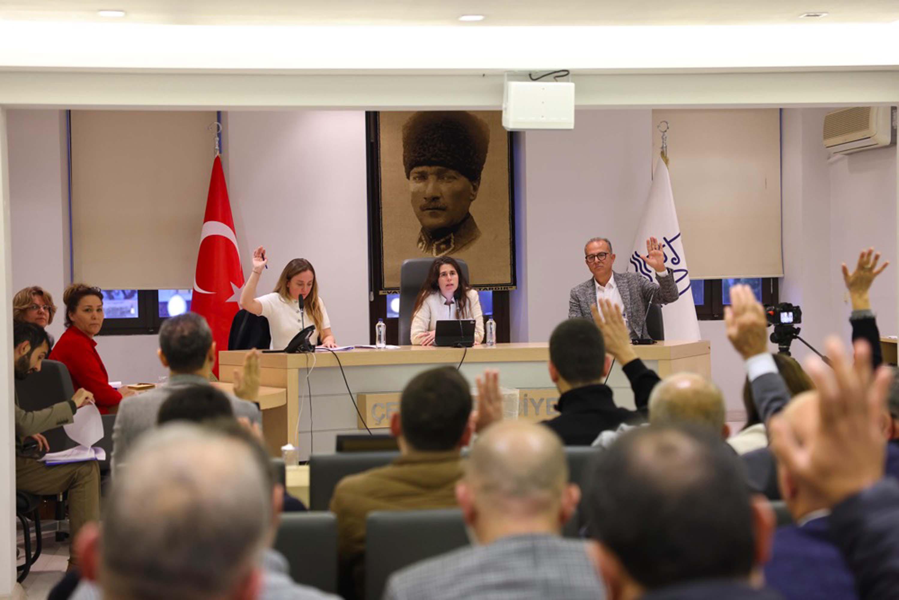 C E S M E B E L E D I Y E M E C L I S I N D E N G U L S A H D U R B A 1104800 327957