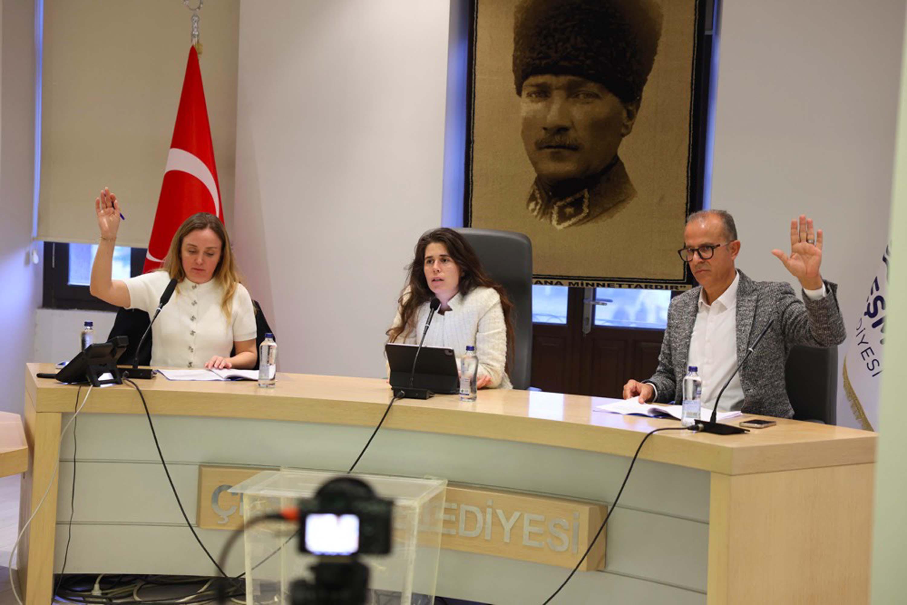 C E S M E B E L E D I Y E M E C L I S I N D E N G U L S A H D U R B A 1104803 327957