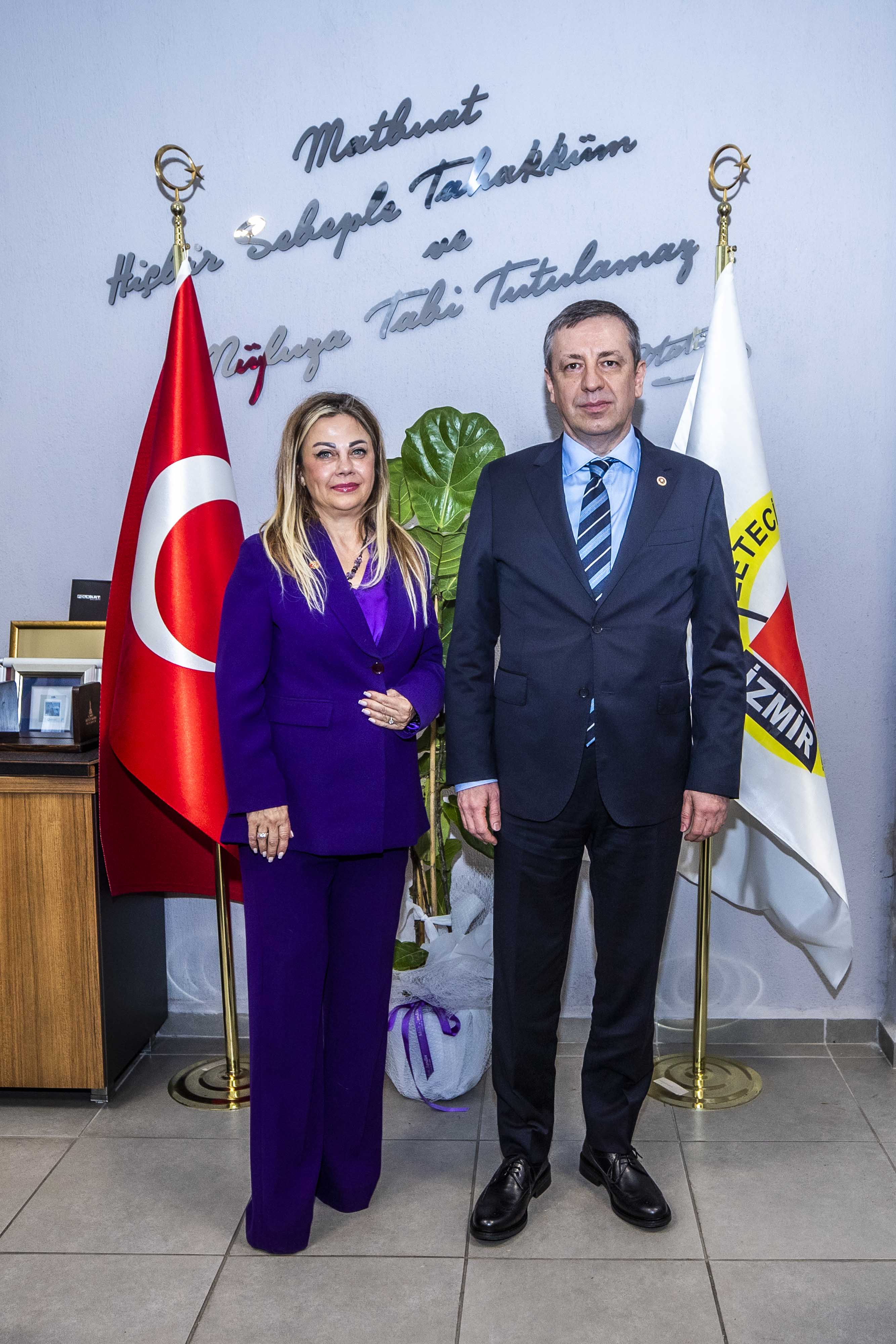 Chp İzmi̇r Mi̇lletveki̇li̇ Rahmi̇ Aşkin Türeli̇'den İgc'ye Zi̇yaret (1)