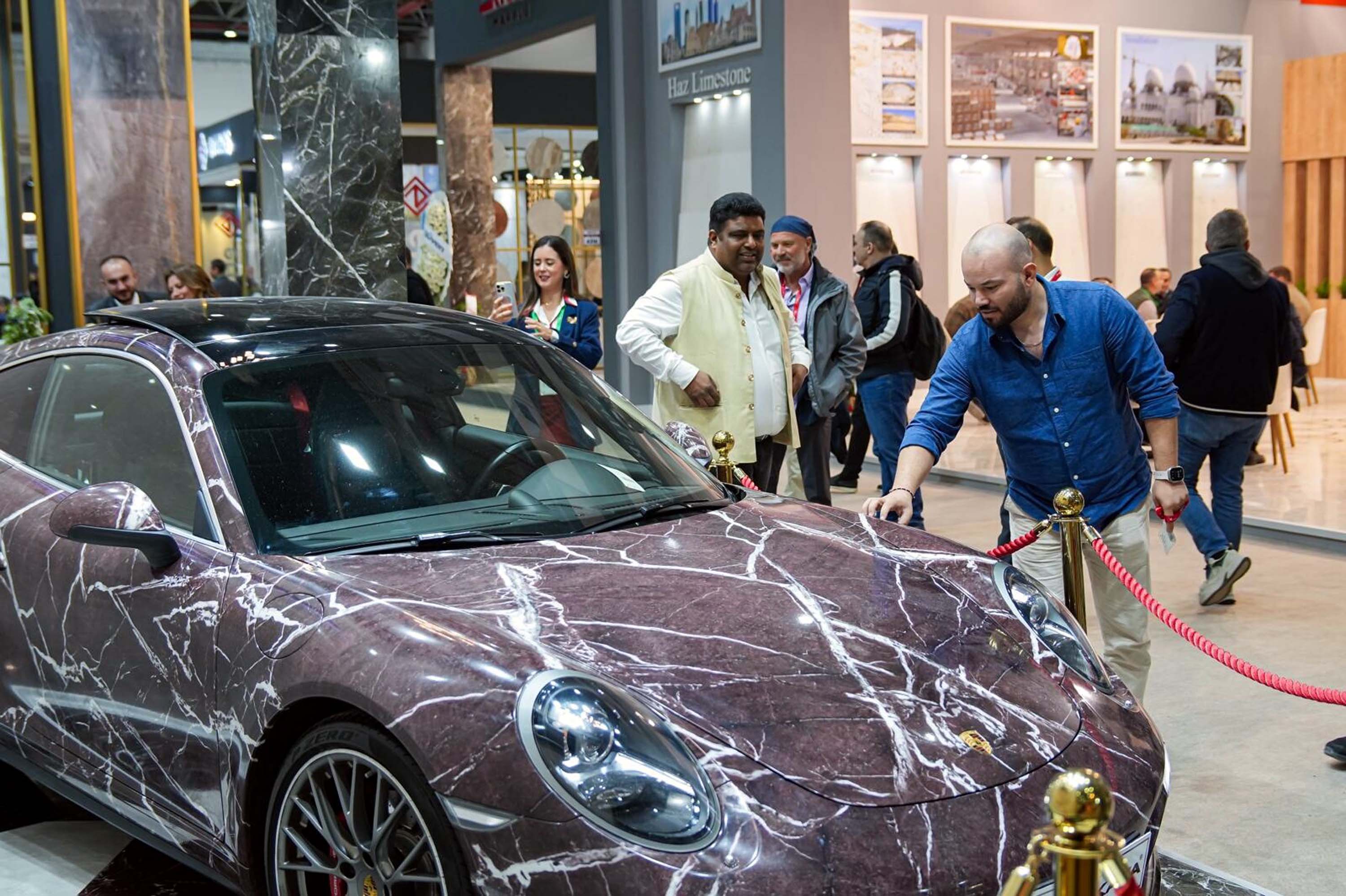 F U A R L A R I Z M I R E K O N O M I S I N E G U C K A T I Y O R 1114278 330793