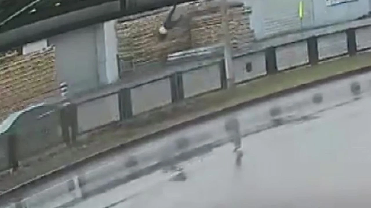 Fecikazadametrelercesavruldu84Yasindakiadamhayatinikaybetti