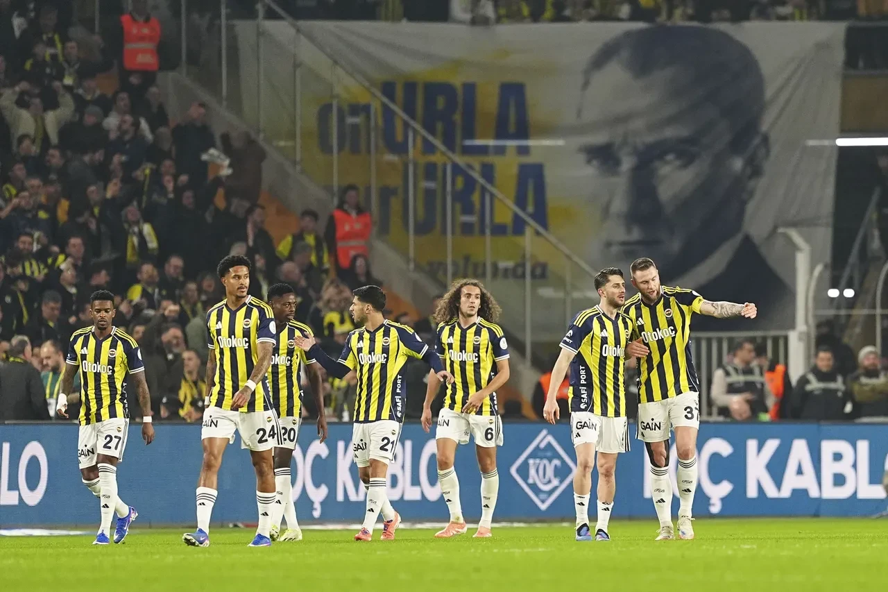 Fenerbahce Avrupa Liginde Fcsbye Konuk Oluyor Mac Oncesi Muhtemel 11Ler 3279151 202601291107 3