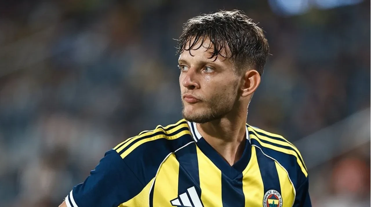 Fenerbahcede 2 Yildiz Istanbulu Terk Ediyor Transferde Surpriz Gelisme 3276147 202601131019 1