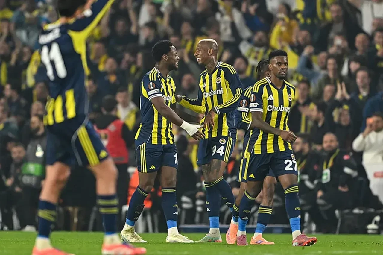 Fenerbahcede Surpriz Gelisme Tedesco Onayi Verdi Yildiz Isimle Yollar Ayriliyor 3277578 202601201537 1