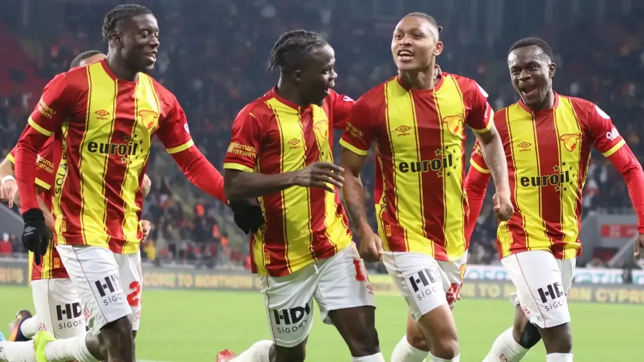 Goztepe Sk Ikinci Devreyi Galibiyetle Acti Rizeye 3 Gol 3 Puan 3