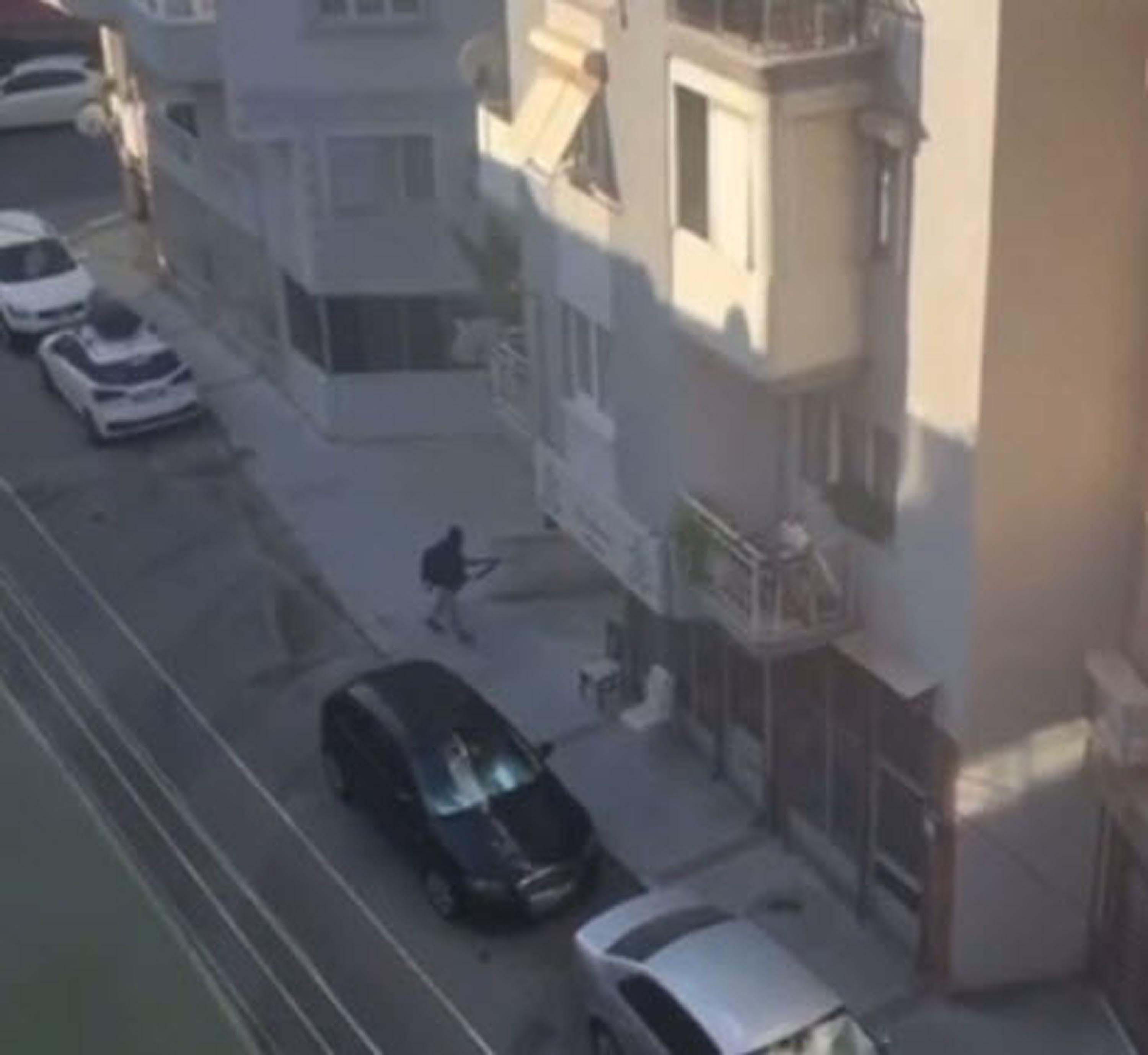 I Z M I R D E 3 P O L I S I N S E H I T O L D U G U P O L I S M E 1135464 337086