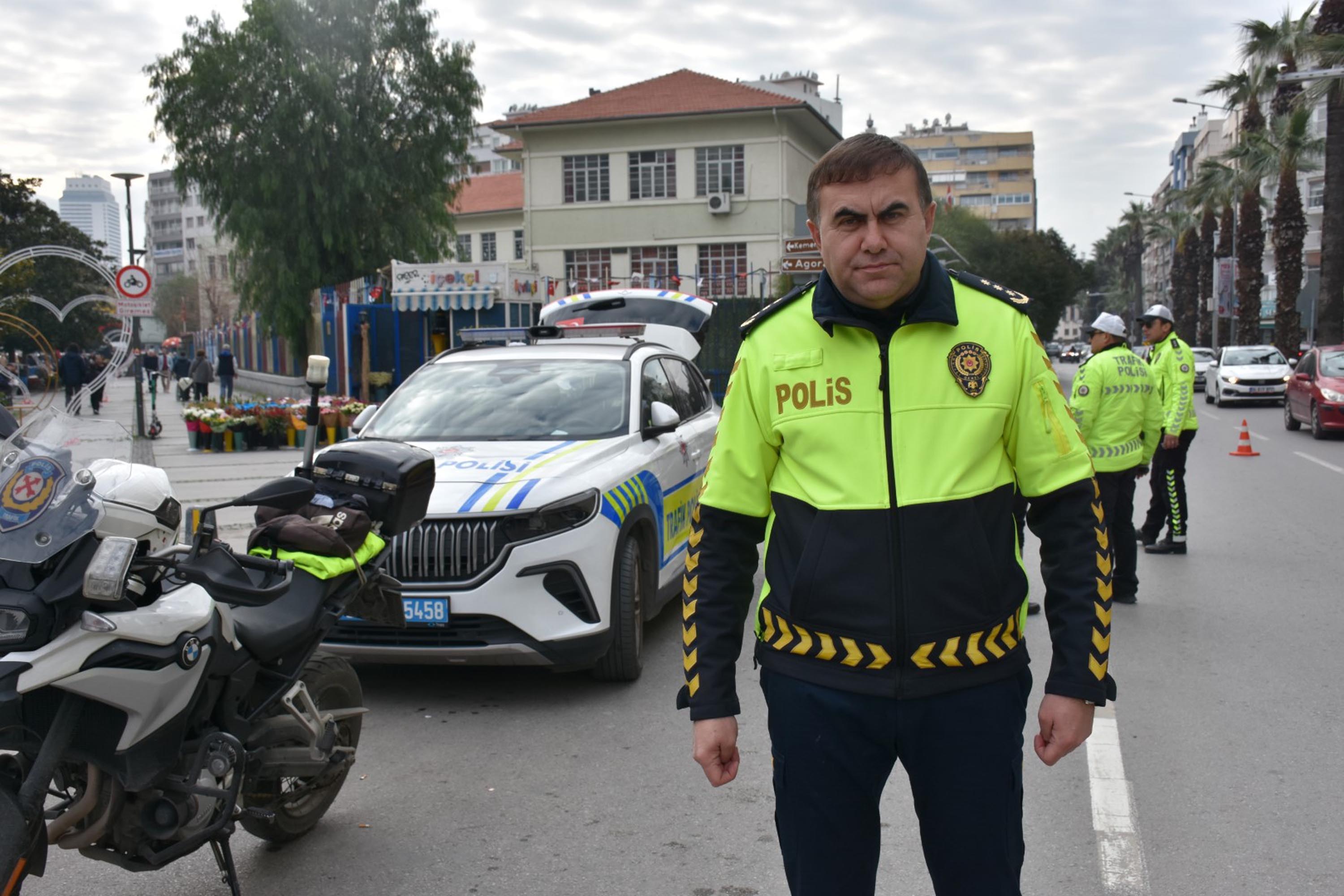 I Z M I R’ D E O L U M L U V E Y A R A L A N M A L I K A Z A L A R I N 1120160 332439