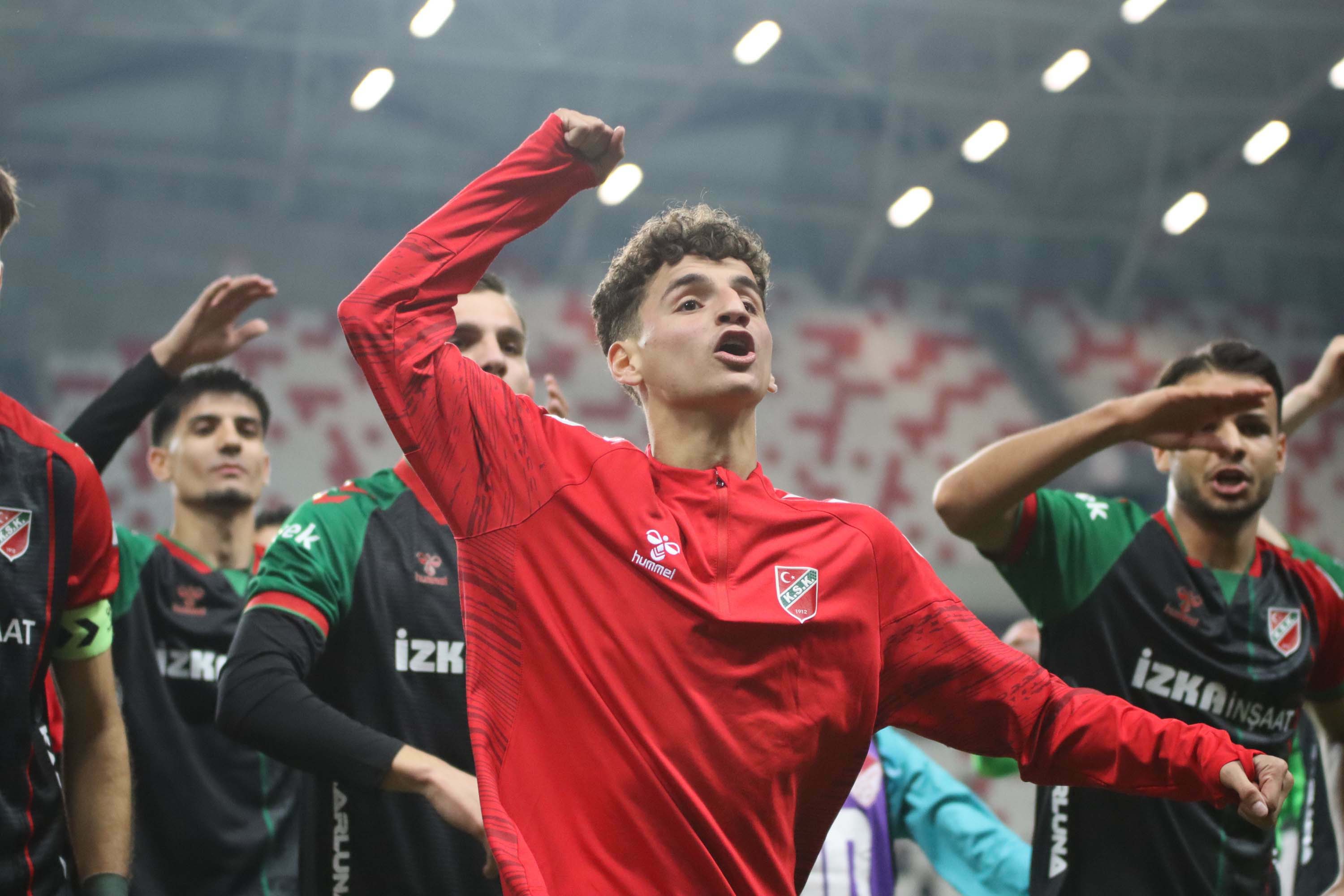 K A R S I Y A K A D A A D E M I N S O Z L E S M E D E T A Y L A R I 1116267 331414