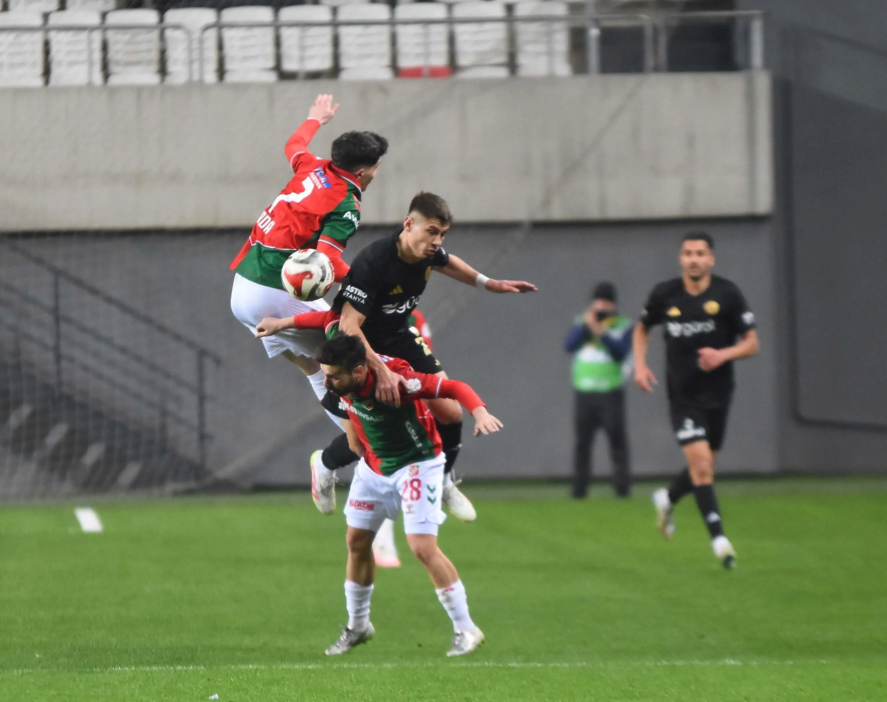 K A R S I Y A K A M O R A L A R I Y O R 1132049 336104-1