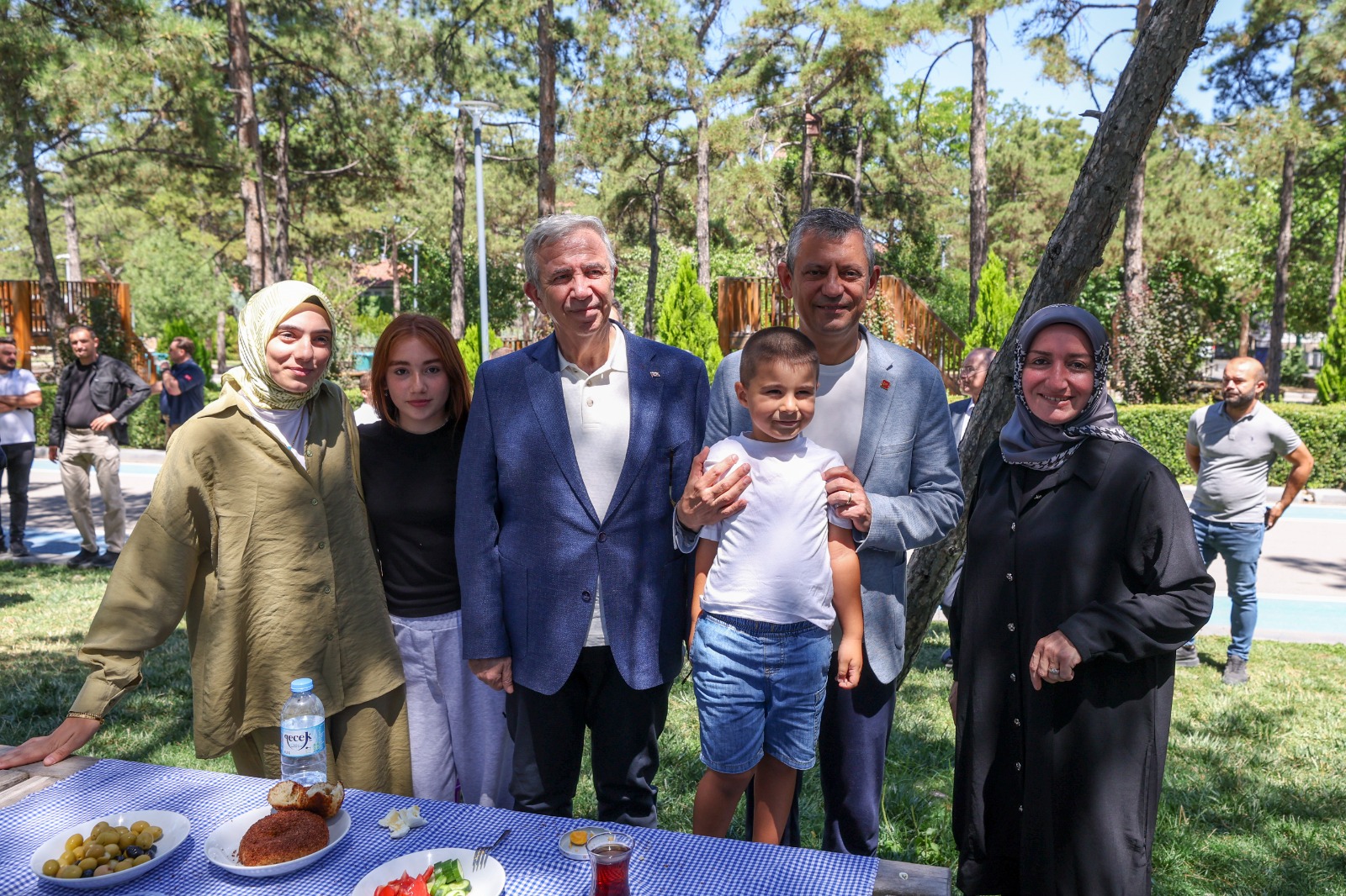 P H O T O 2025 12 29 13 07 18