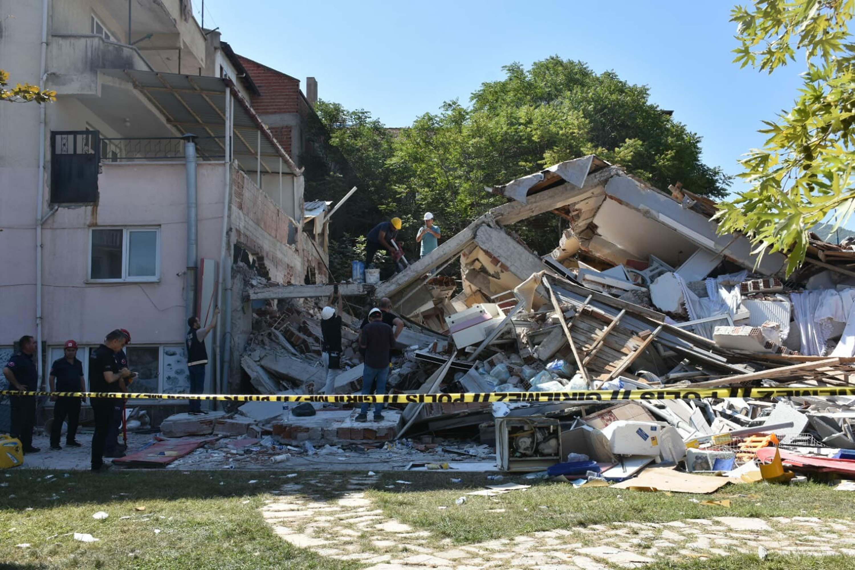 P R O F. D R. H A S A N S O Z B I L I R 5.1 L I K D E P R E M 1132016 336098