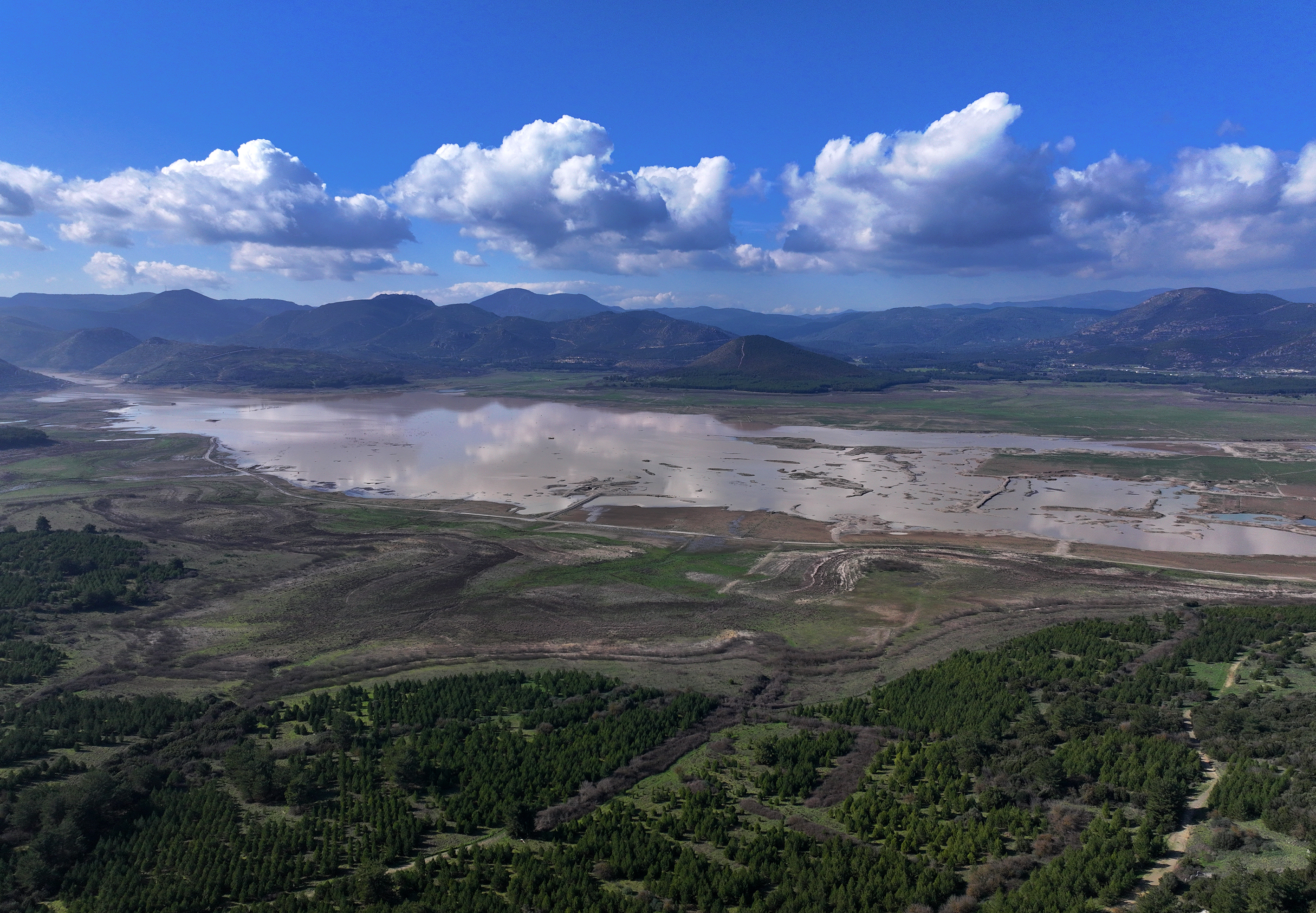 A A 20260204 40454139 40454130 I Z M I R O C A K T A S O N 88 Y I L I N E N Y U K S E K I K I N C I Y A G I S I N I A L D I