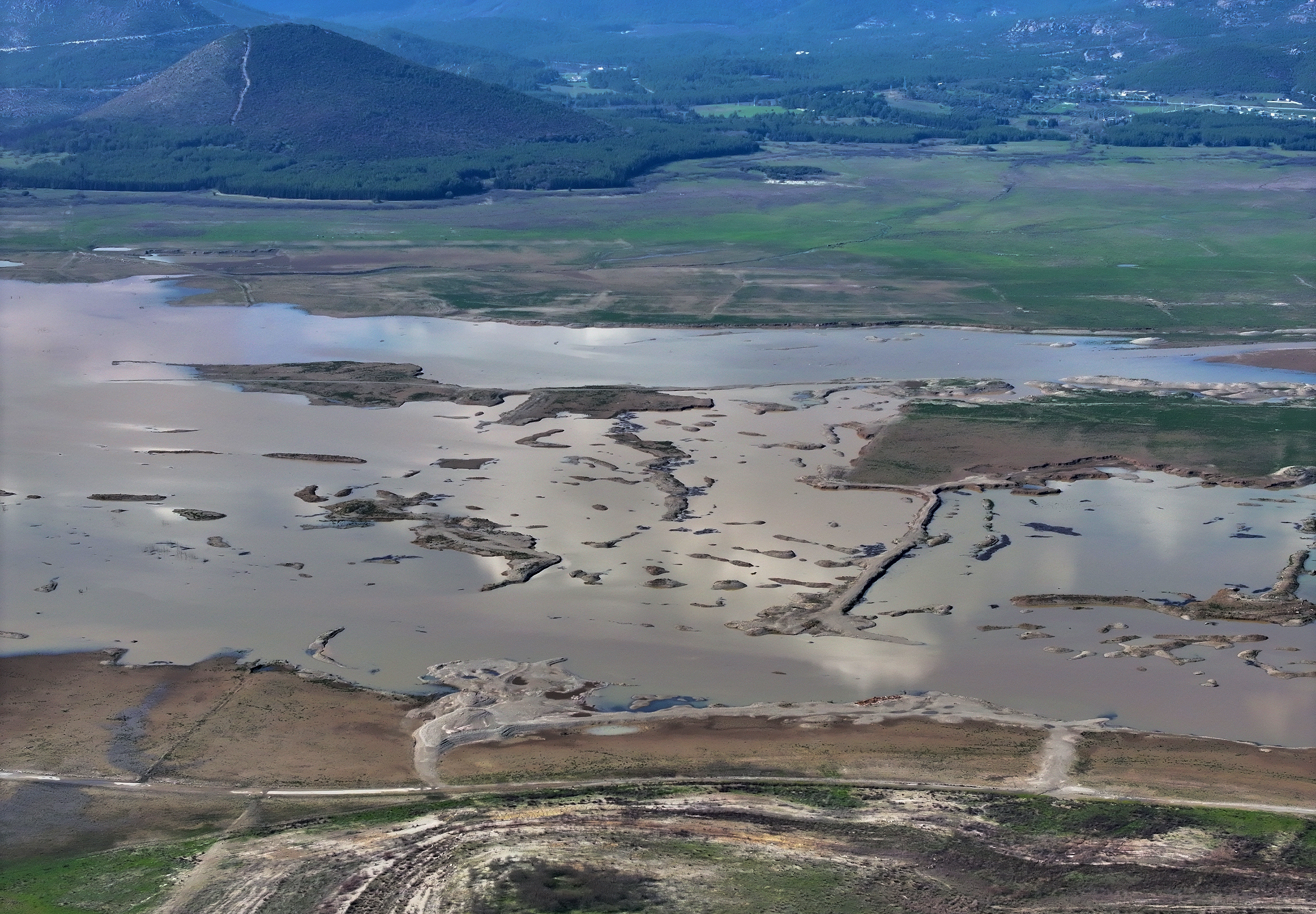 A A 20260204 40454139 40454131 I Z M I R O C A K T A S O N 88 Y I L I N E N Y U K S E K I K I N C I Y A G I S I N I A L D I