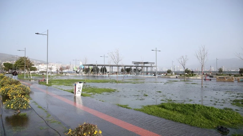 Aa 20260215 40563367 40563354 Izmir Yjti