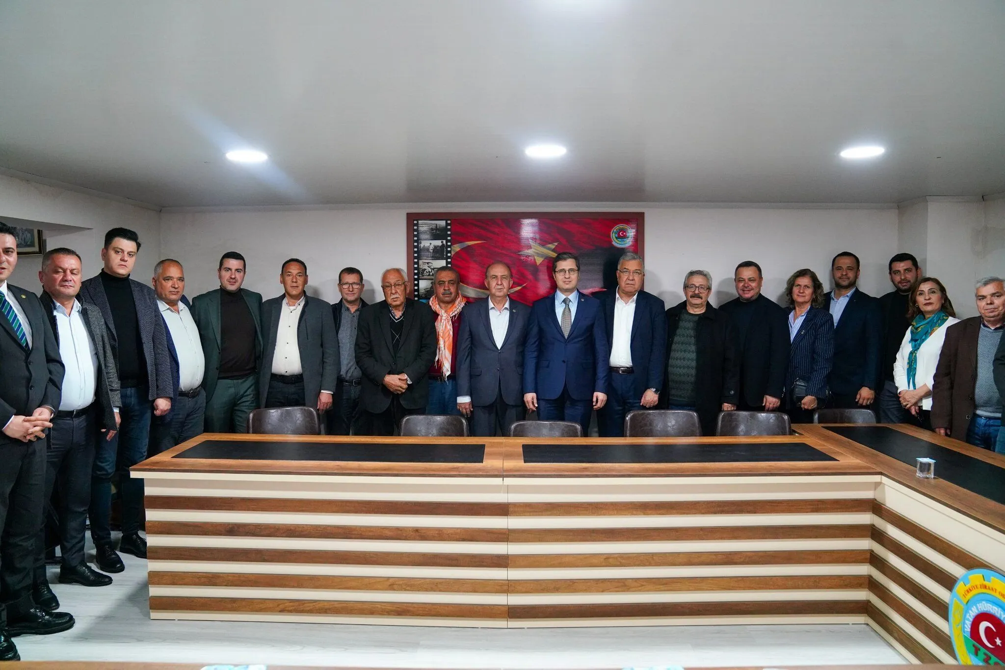 Deniz Yucel Tirede Esnaf Ve Ureticilerle Bulustu Dayanisma Ve Ortak Akilla Calismayi Surdurecegiz 4