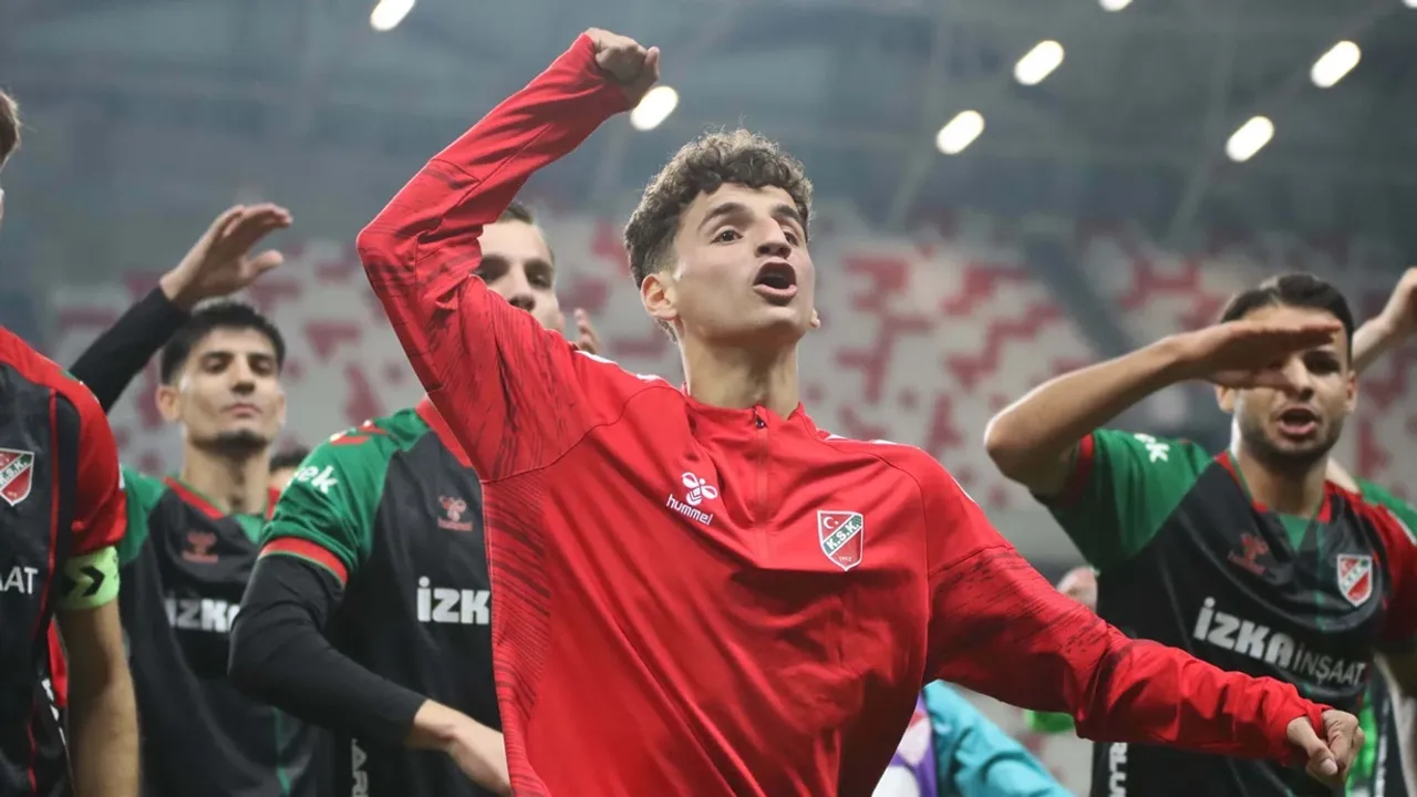 Fenerbahceden Adem Yesilyurt Hamlesi Wdzi