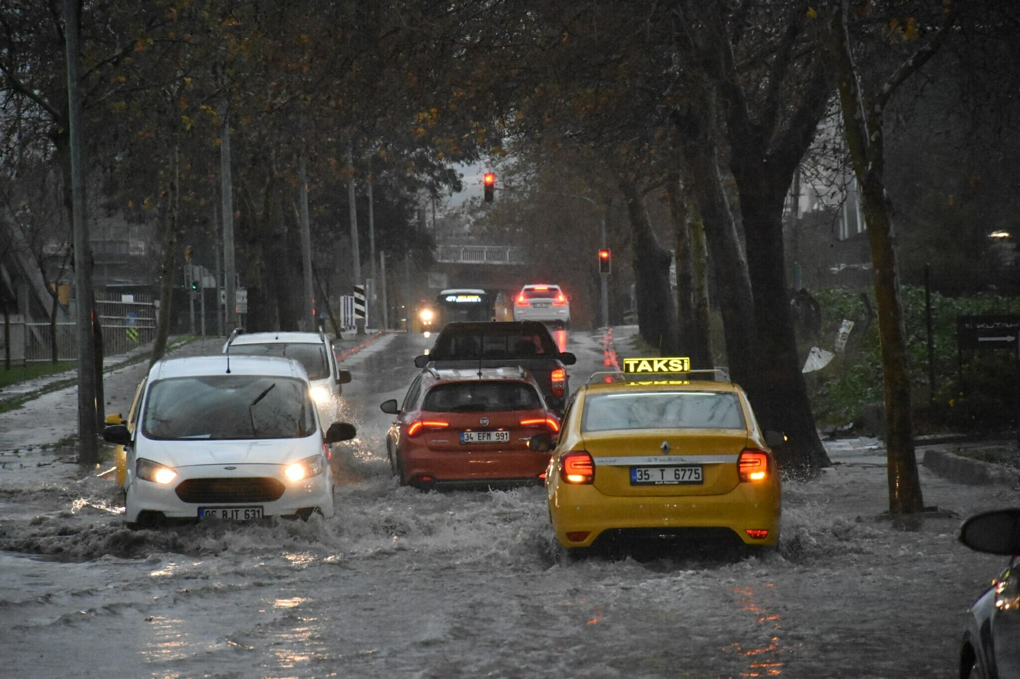 I Z M I R D E S A G A N A K E T K I L I O L D U 1103623 327623