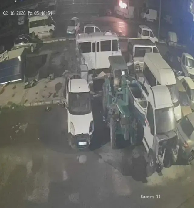 Izmir De Yanan Midibusteki 16 Yasindaki Cocuk Oldu 19573625 864 M