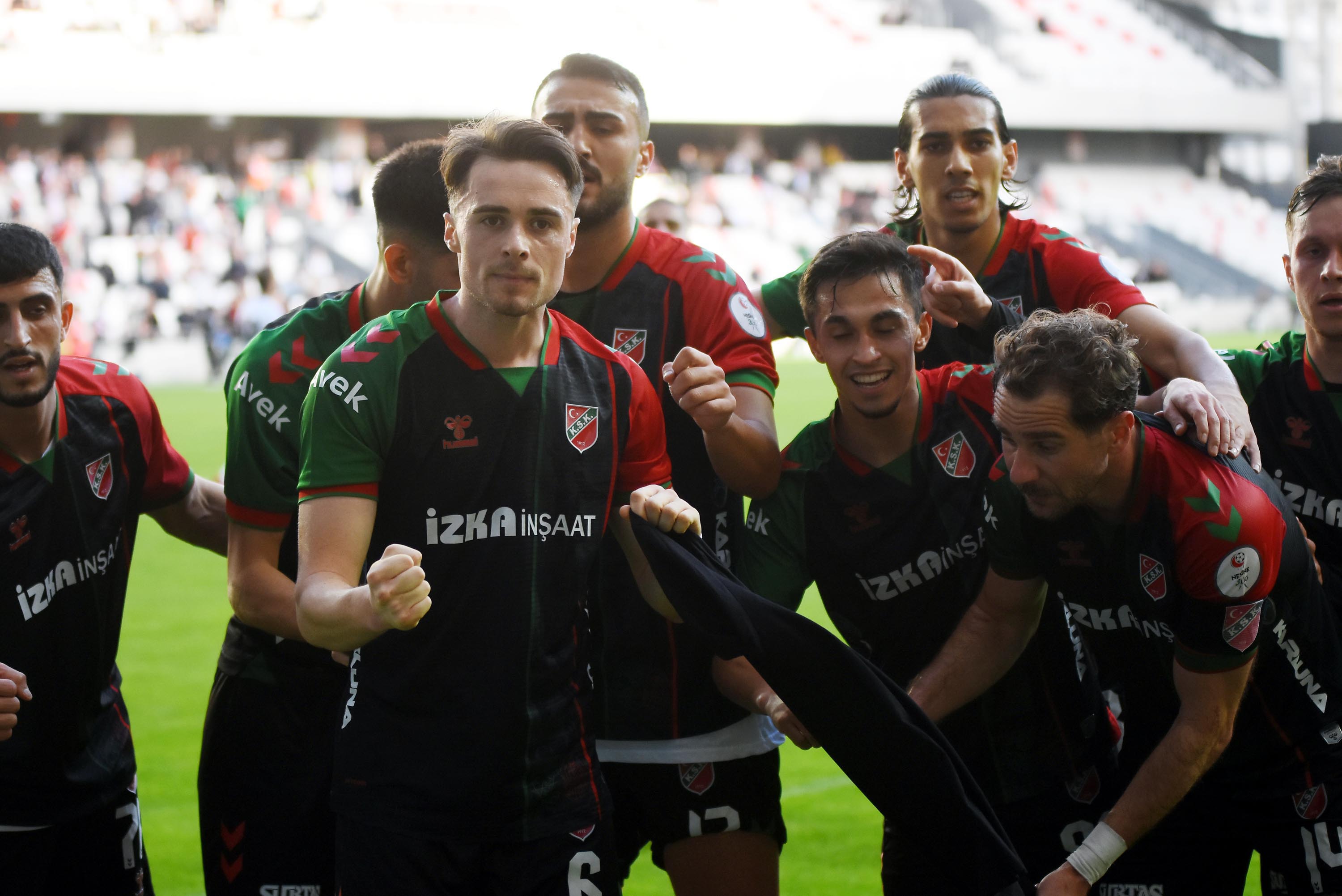 K A R S I Y A K A S E R I P E S I N D E 1179353 350337-1