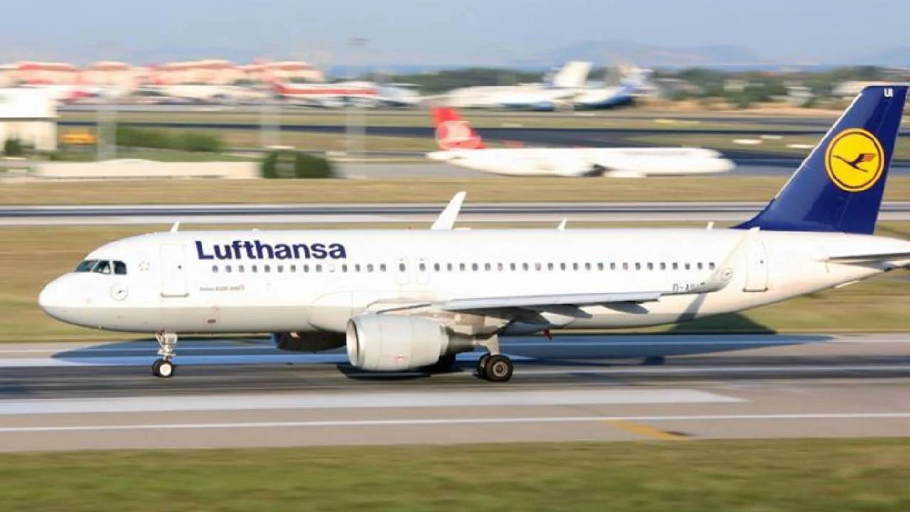 Lufthansa Da Grev 800 Ucusu Iptal Edildi
