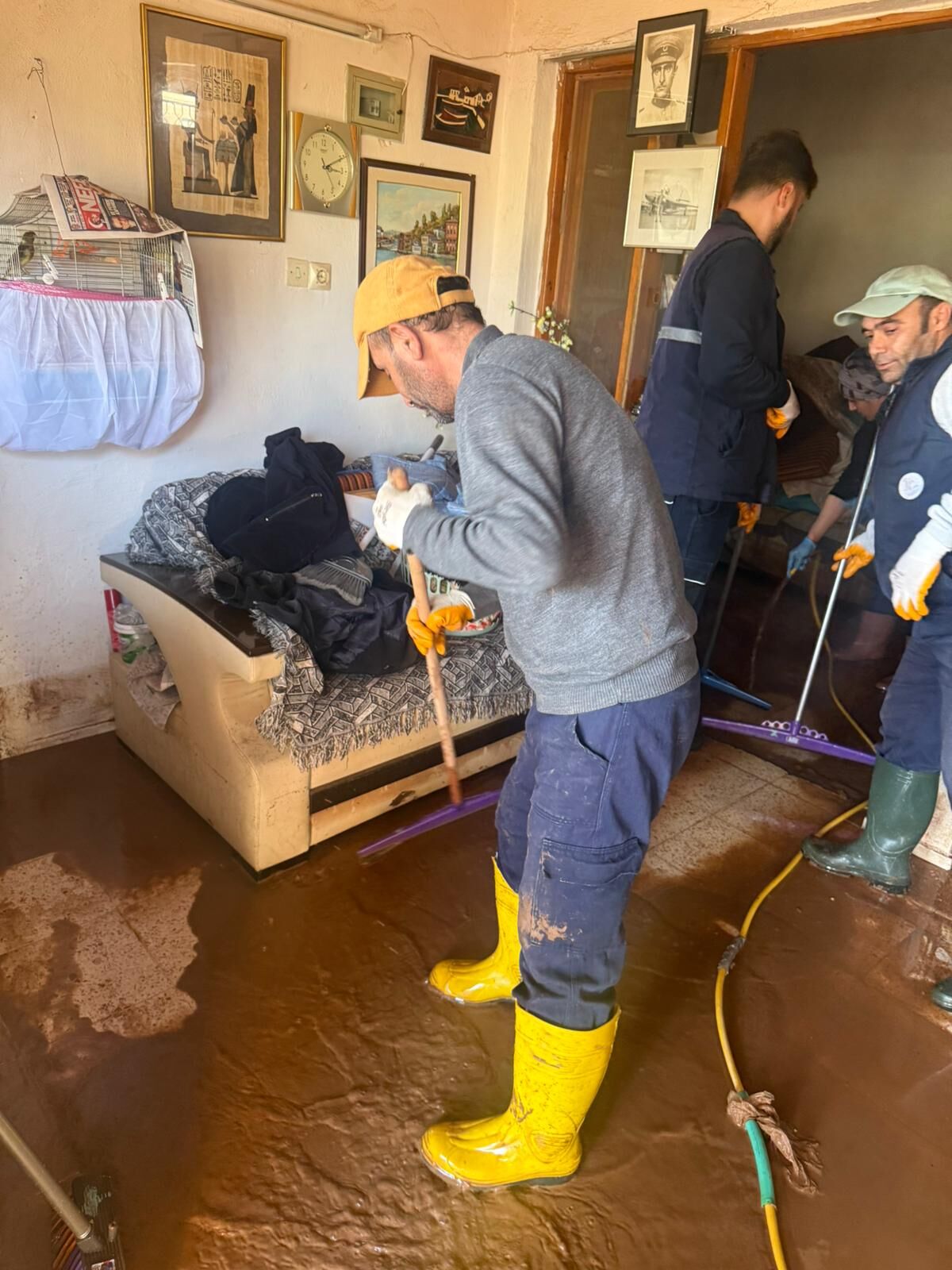 Sel Felaketi Ev Temizliği