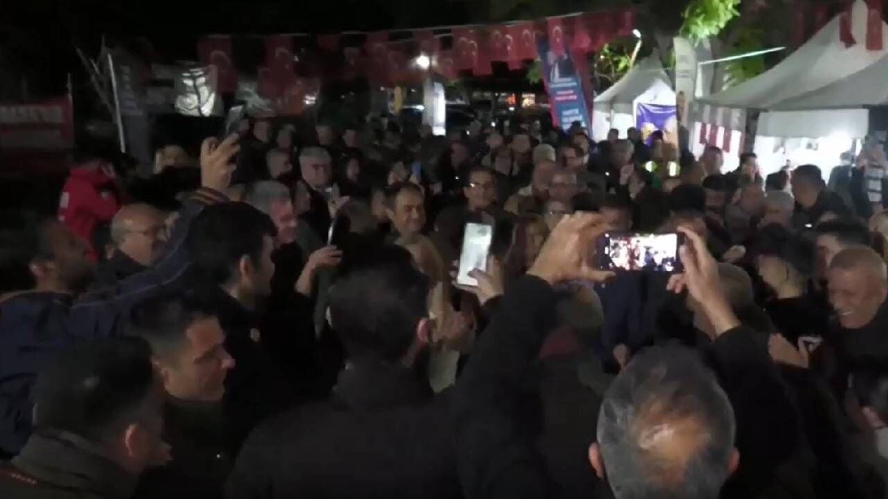 Zeydan Karalar In Tahliyesi Adana Da Coskuyla Karsilandi