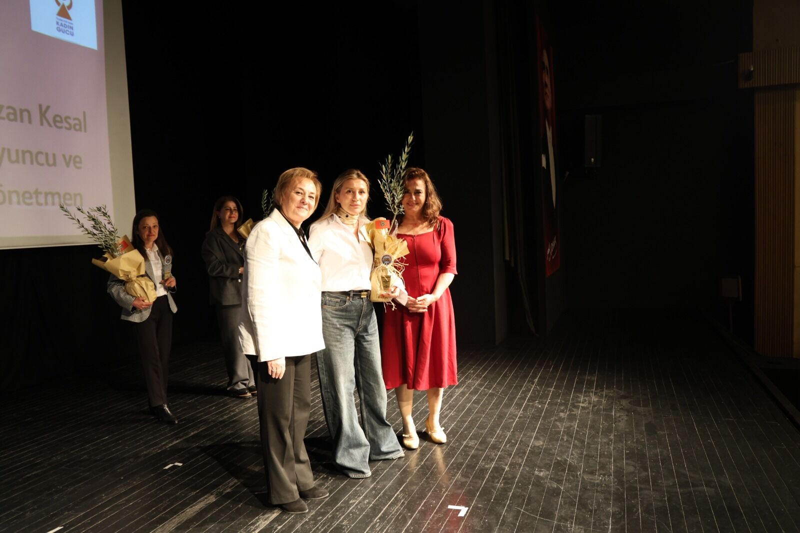 2C417144 5Aac 4Ef5 Be4E 77Bdbbe5749C