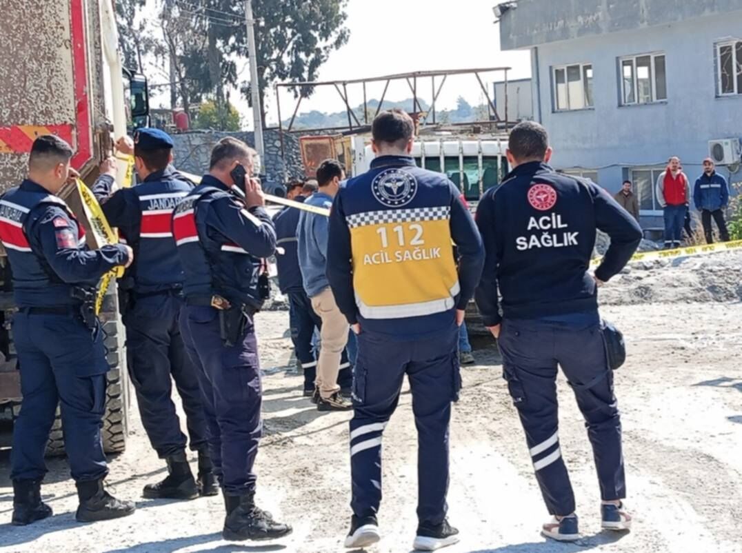 652978189 122214174818359927 1577553189411800444 N