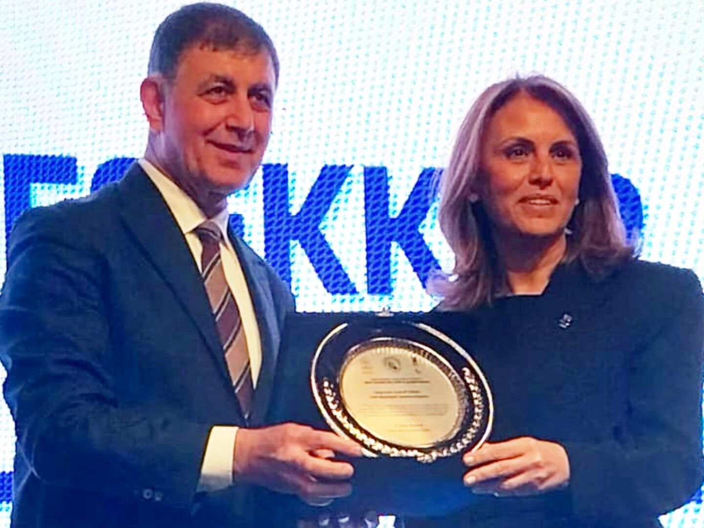 656972192 3351760741649998 3972498168392357206 N