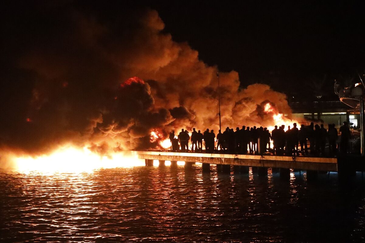 A A 20260321 40888876 40888875 B O D R U M D A M A R I N A D A D E M I R L I 5 M O T O R Y A T T A C I K A N Y A N G I N A M U D A H A L E E D I L I Y O R