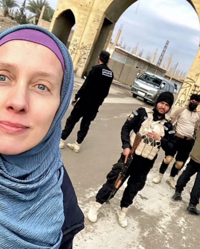 Amerikali Gazeteci Shelly Kitt 0Ec06Ec227 2780 3 M