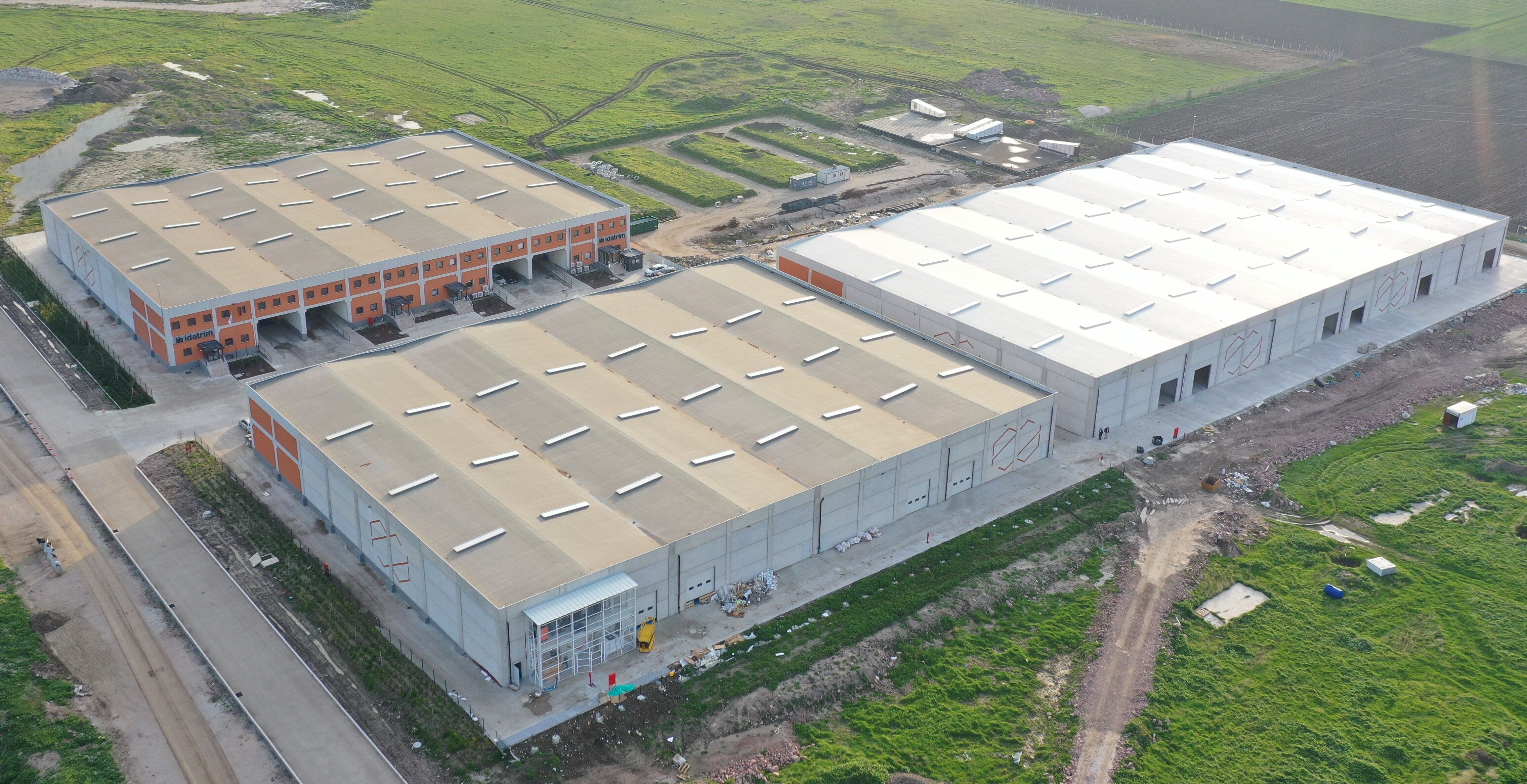 Basbaş Fabrikalar Hızlandı