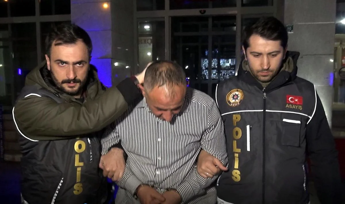 Cezaevinden Bayram Iznine Cikti Kuzeninin Esi 19677549 Amp