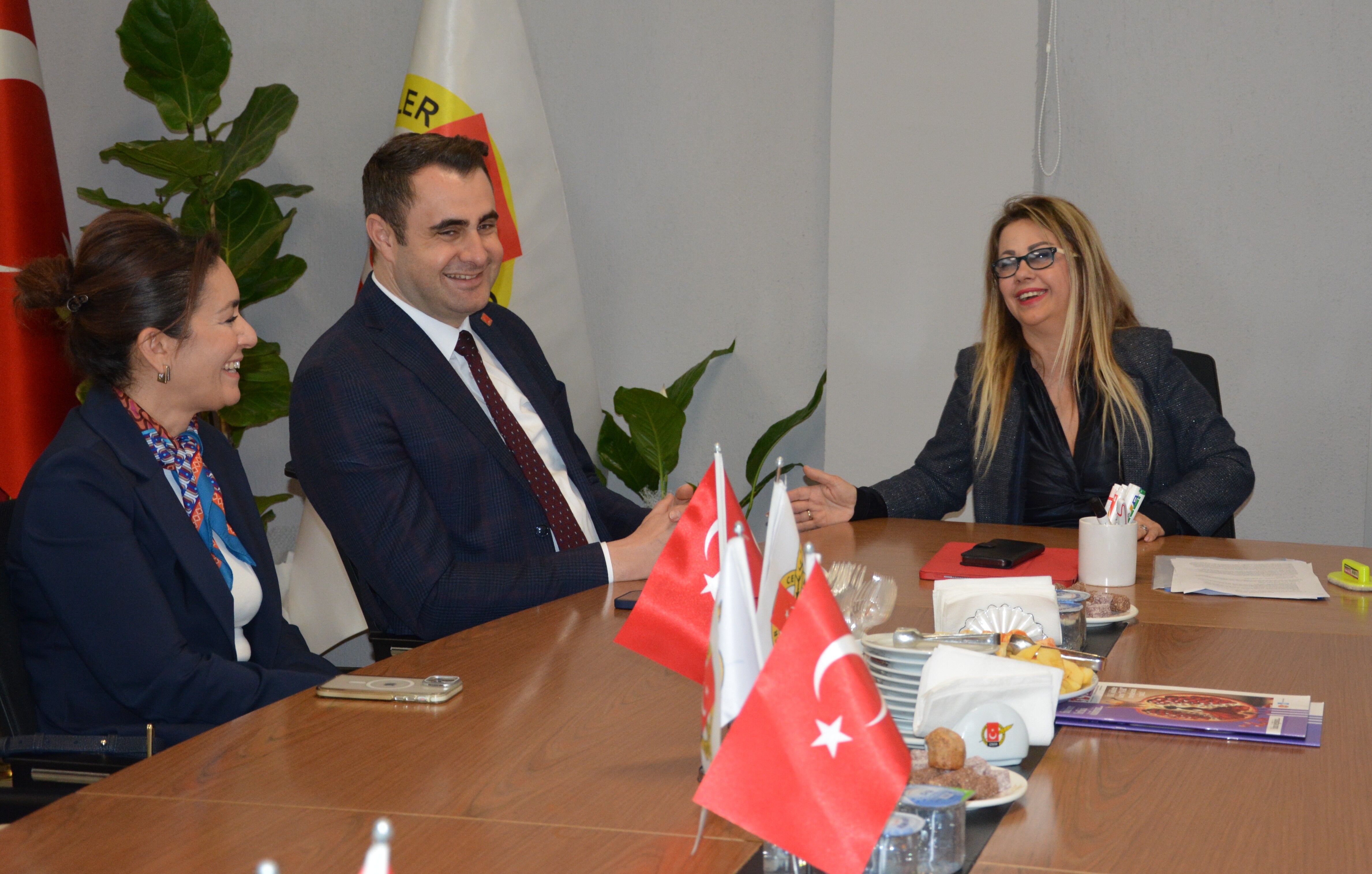 Chp İzmi̇r İl Başkani Çağatay Güç’ten İgc’ye Zi̇yaret (2)-1