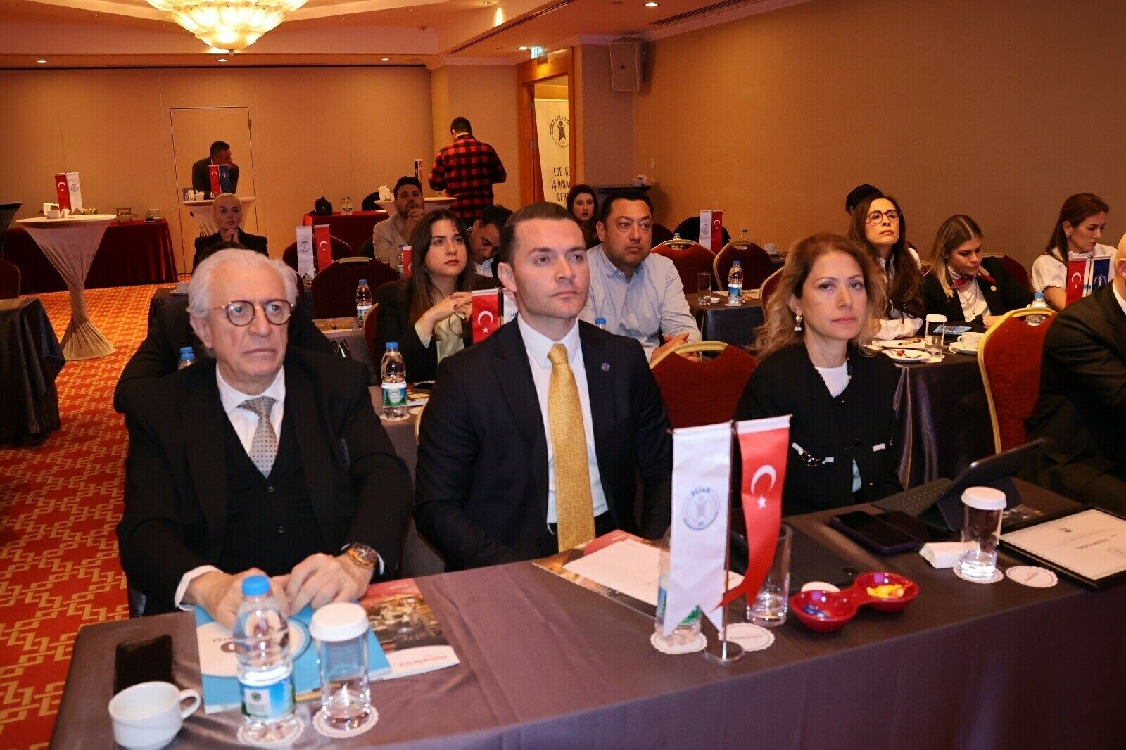 E G I A D B A S K A N I O Z H E L V A C I K U R E S E L T I C A R E T 1229915 365833