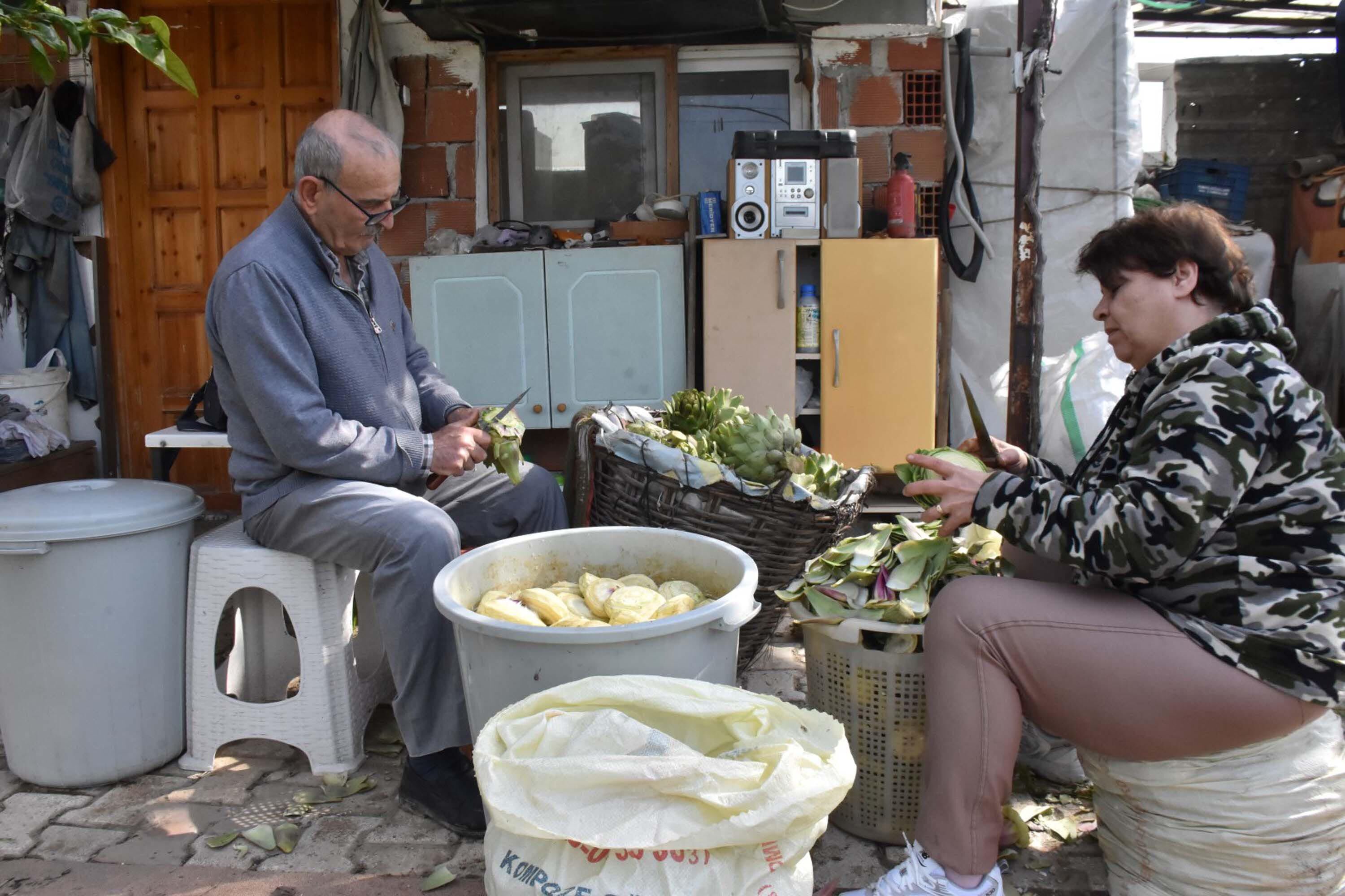 I Z M I R M E N E M E N’ D E E N G I N A R H A S A D I B A S L A D I 1195150 355344