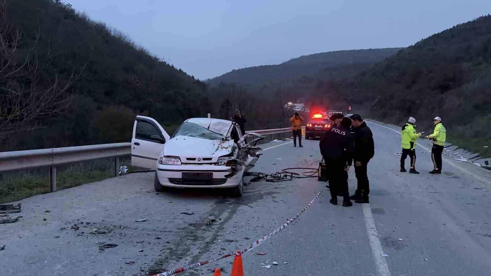 Istanbulda Iftar Saatinde Feci Kaza 1 Olu 2 Yarali 20260303 A W654064