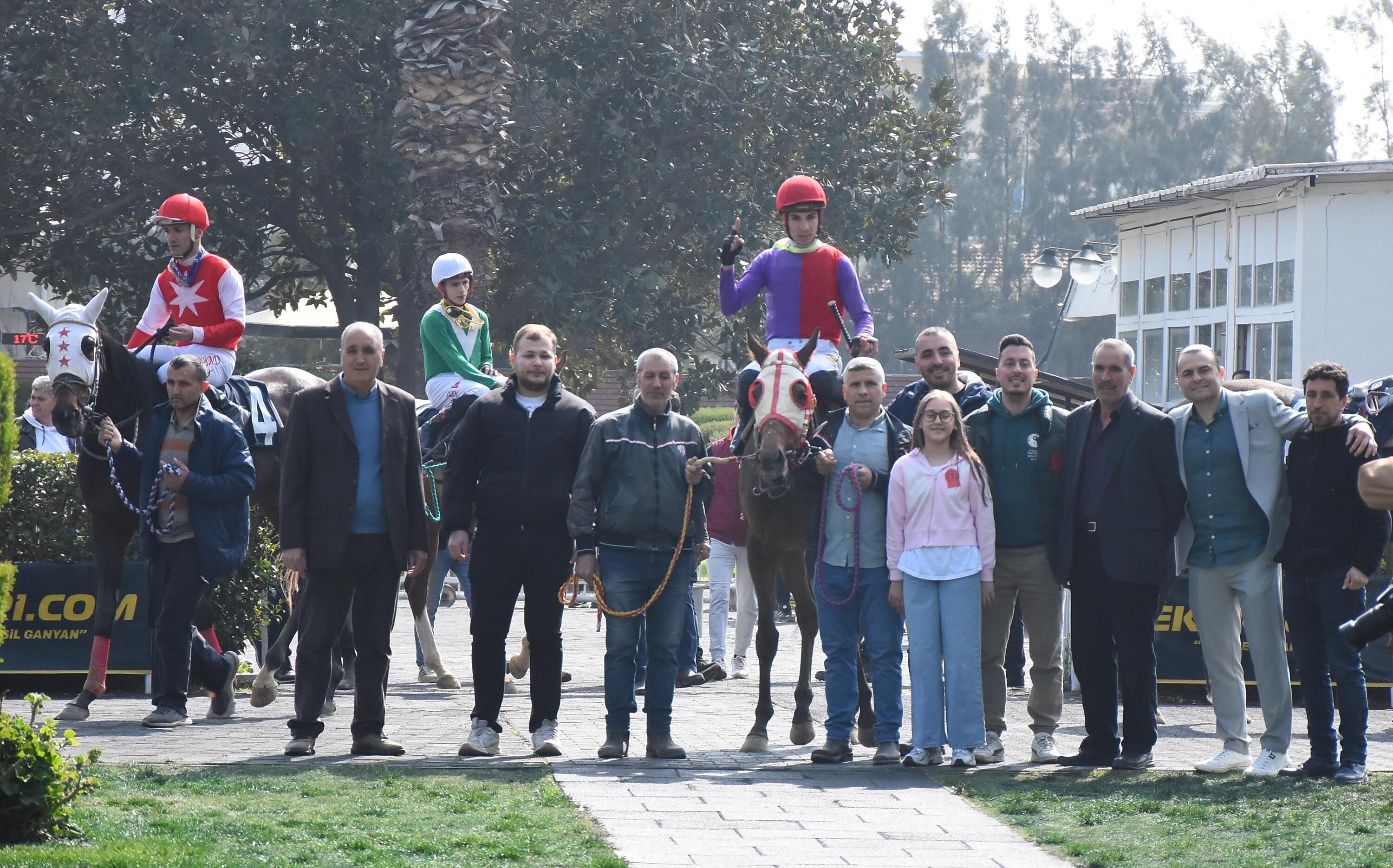 Izmirde 64Uncu Hipodrom.com Ege Derbis 1214190 361065 (1)