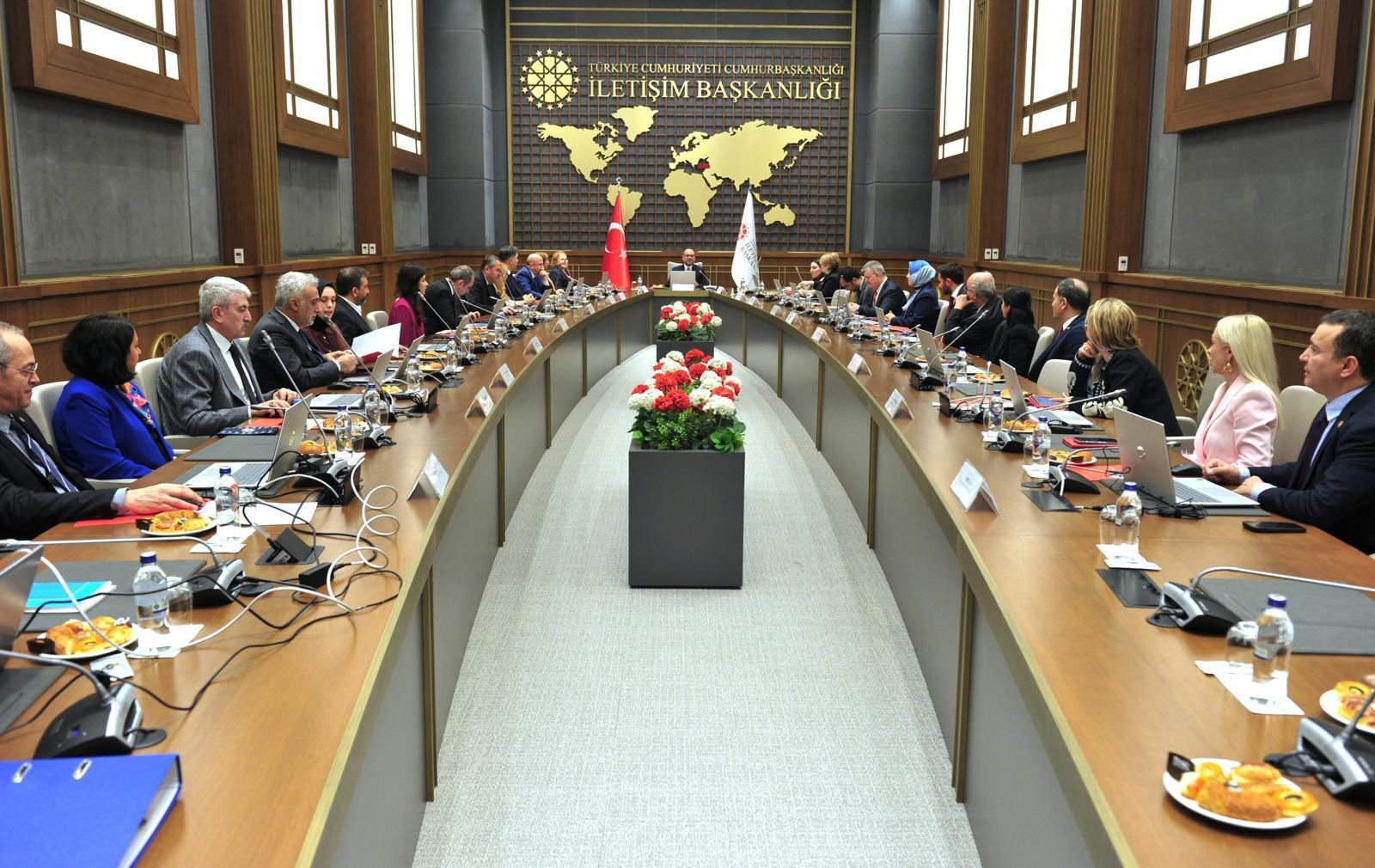 İzmi̇rli̇ 34 Gazeteci̇ye Basin Karti (2)