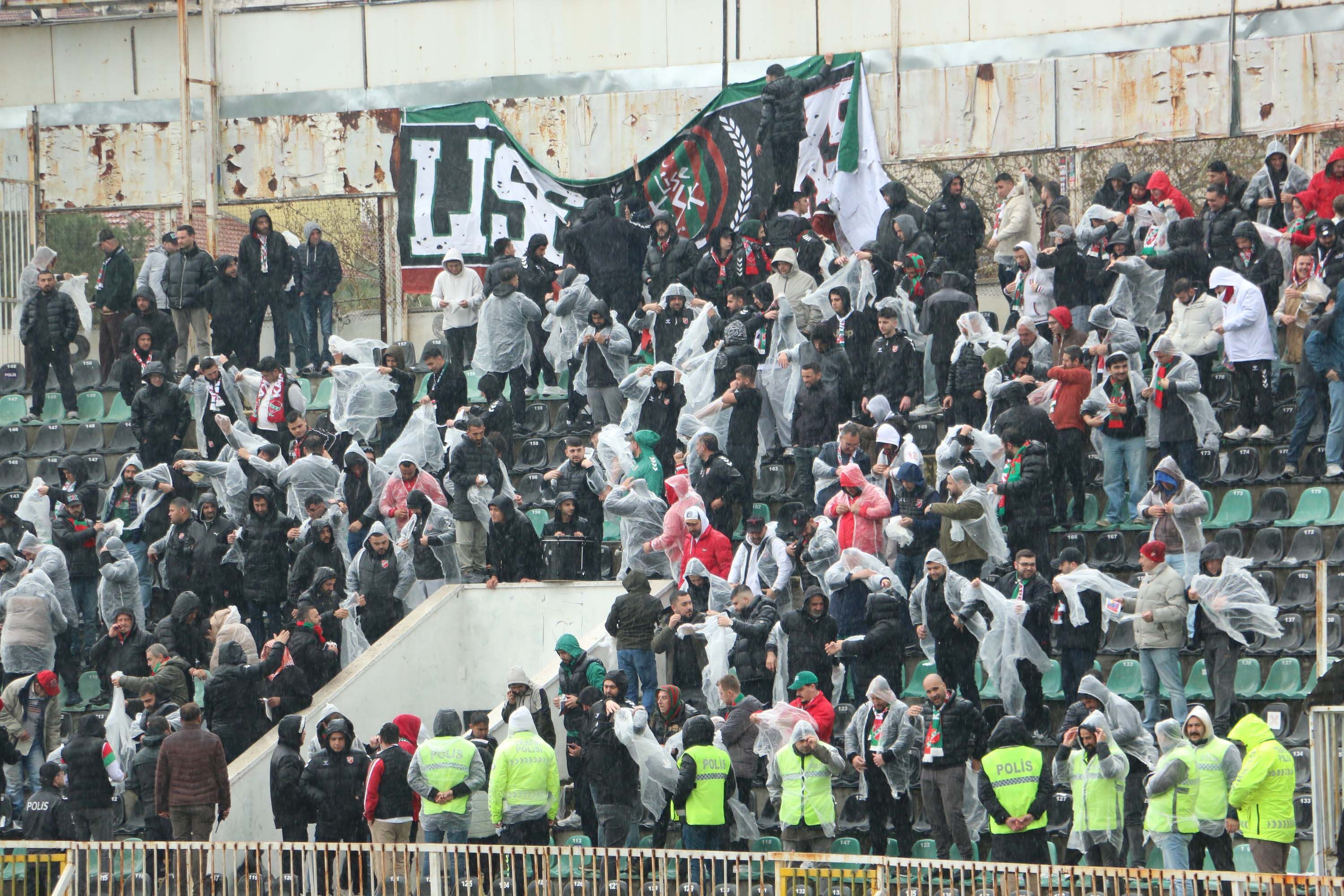 K A R S I Y A K A F I N A L L E R E A B O N E 1229735 365763