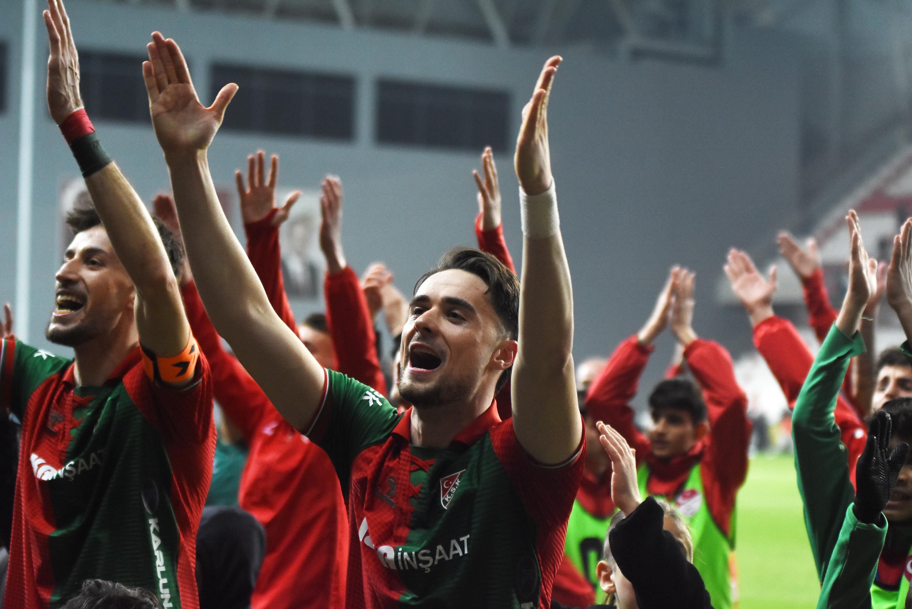 K A R S I Y A K A N I N G R U P S A N S S I Z L I G I 1219899 362770