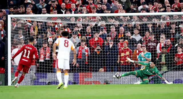 Liverpool A Farkli Kaybeden Galatasaray Avrupa 19670481 3807 M