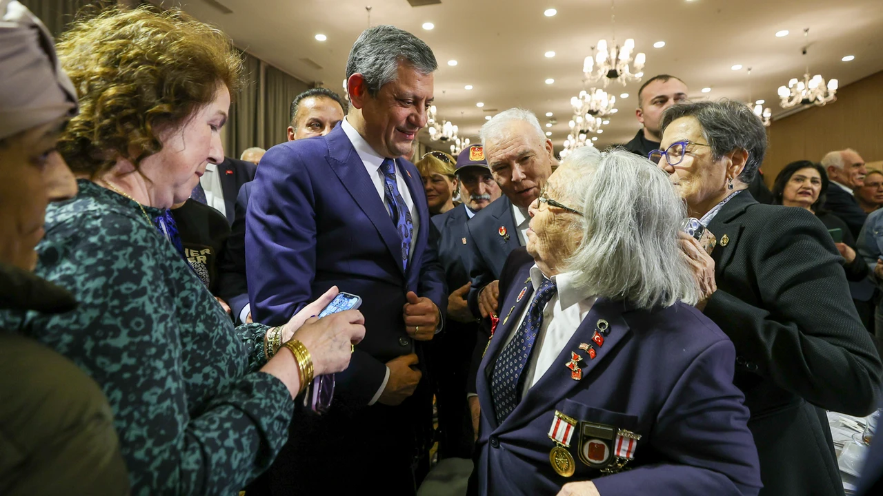 Ozel Sehit Aileleri Ve Gazilerle Bir Araya Geldi Sorunlari Cozmek Icin Seref Sozu Verdi 1