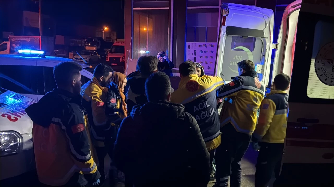 Supheli 15 Yasinda Ailesini Katletti B035