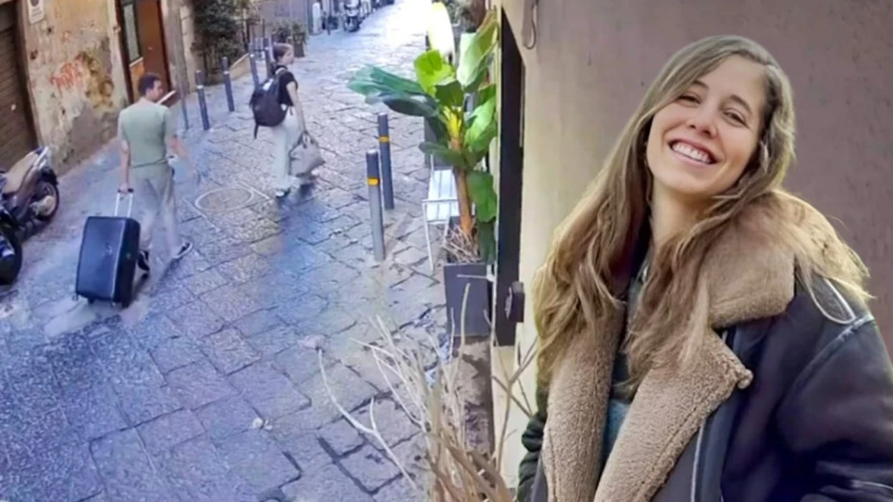 13 Yasindaki Cocuk Balkondan Attigi Heykelle Katil Oldu J7Bt